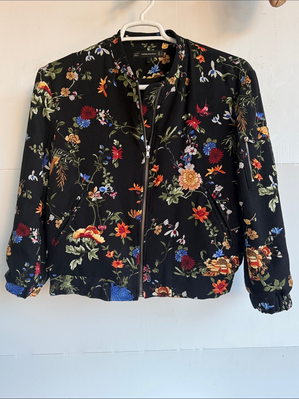 ZARA TRAFALUC OUTERWEAR BLACK FLORAL SILKY LINED BOMBER JACKET SIZE S BLACK